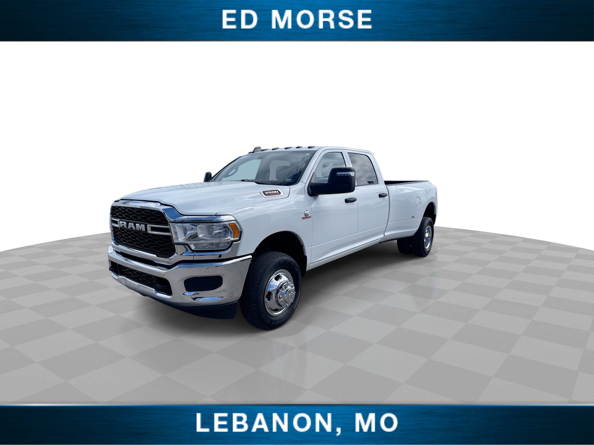 Used 2024 RAM 3500 Tradesman w/ Chrome Appearance Group AWD/4WD image 4
