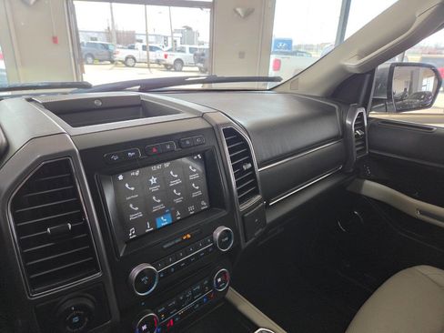 Used 2018 Ford Expedition Max Platinum image 28