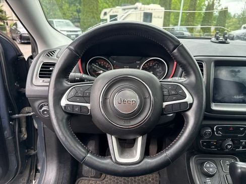 Used 2017 Jeep Compass Trailhawk w/ Leather Interior Group AWD/4WD image 14