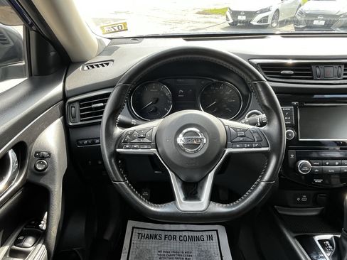 Used 2020 Nissan Rogue SV AWD/4WD image 19