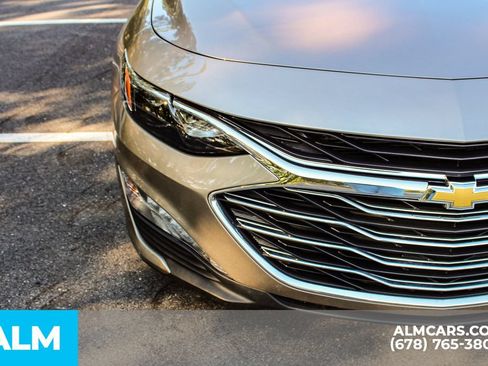 Used 2025 Chevrolet Malibu LT FWD image 11