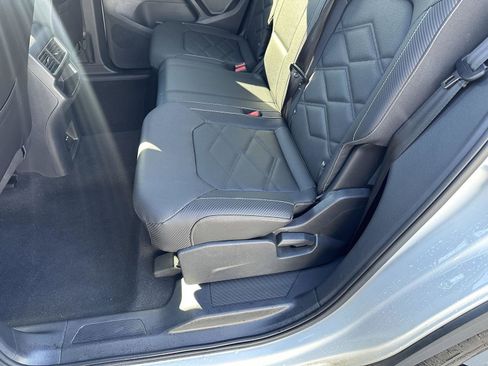 Used 2025 Volkswagen Atlas Cross Sport SE image 14