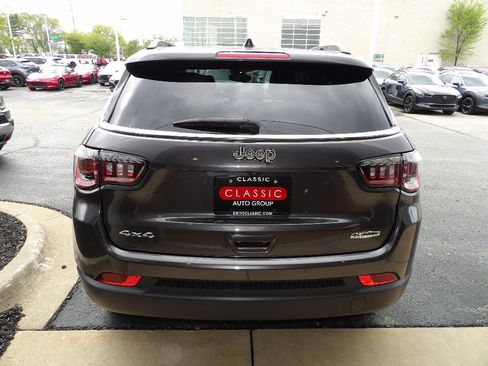 Used 2022 Jeep Compass Latitude w/ Convenience Group AWD/4WD image 7