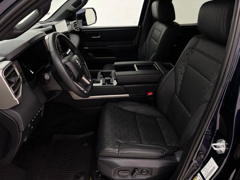Used 2025 Toyota Tundra Limited AWD/4WD image 11
