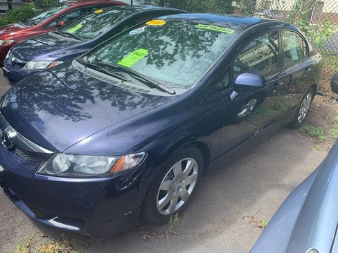 Used 2010 Honda Civic LX image 2