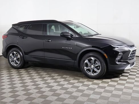 Used 2024 Chevrolet Blazer LT w/ Convenience Package FWD image 14
