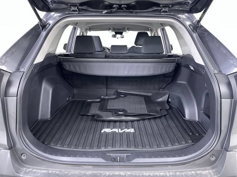 Used 2021 Toyota RAV4 LE AWD/4WD image 20