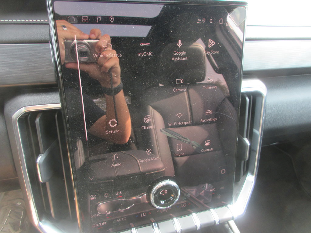 New 2027 GMC Acadia Elevation w/ Elevation Premium Package FWD image 18
