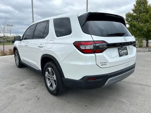 Used 2025 Honda Pilot EX-L image 5