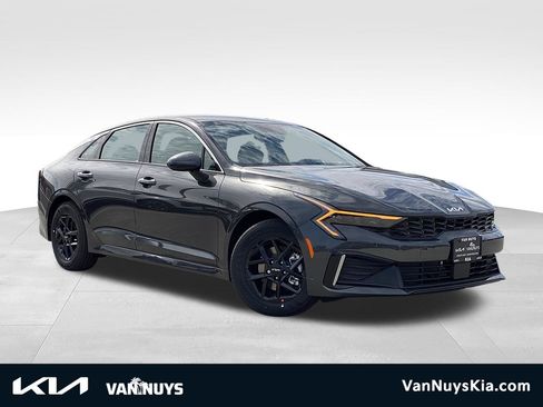 New 2026 Kia K5 LXS FWD image 1