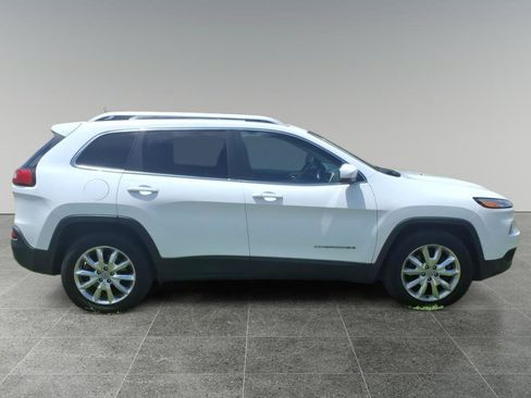 Used 2015 Jeep Cherokee Limited w/ Luxury Group AWD/4WD image 7