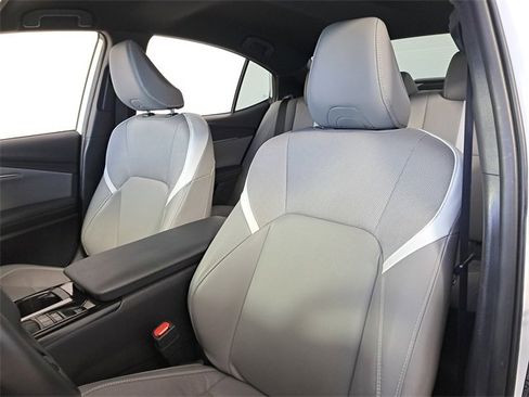 Used 2025 Toyota Camry SE image 20