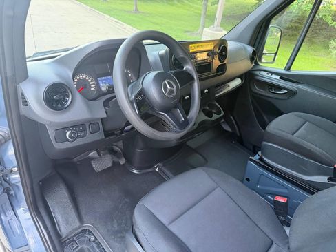 Used 2019 Mercedes-Benz Sprinter 170 image 8