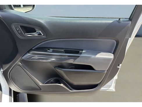 Used 2022 Chevrolet Colorado Z71 AWD/4WD image 37