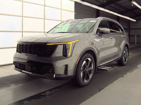 Used 2026 Kia Sorento EX w/ EX Premium Package FWD image 2