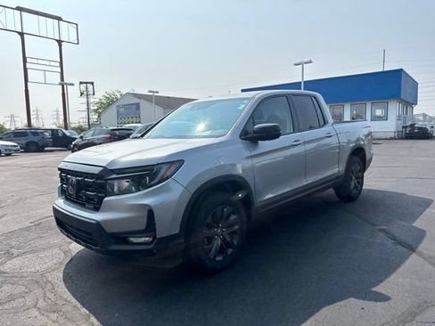 Used 2024 Honda Ridgeline Sport image 1