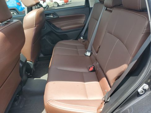 Used 2018 Subaru Forester 2.5i Touring w/ Popular Package #3B AWD/4WD image 12