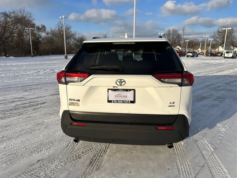 Used 2019 Toyota RAV4 LE w/ All Weather Liner Package image 22
