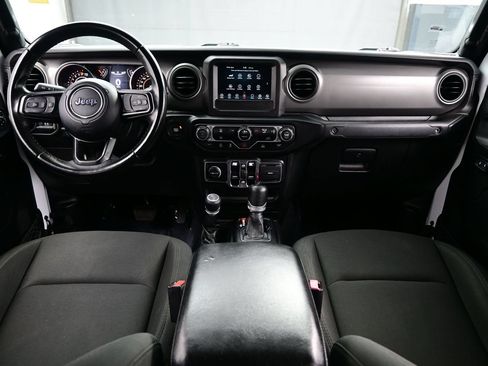 Used 2022 Jeep Gladiator Sport AWD/4WD image 18
