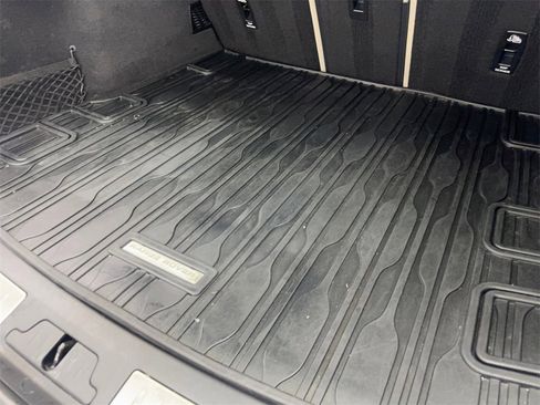 Used 2022 Land Rover Range Rover Velar R-Dynamic S image 80