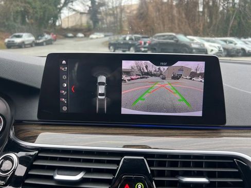 Used 2019 BMW 530i w/ Convenience Package image 23