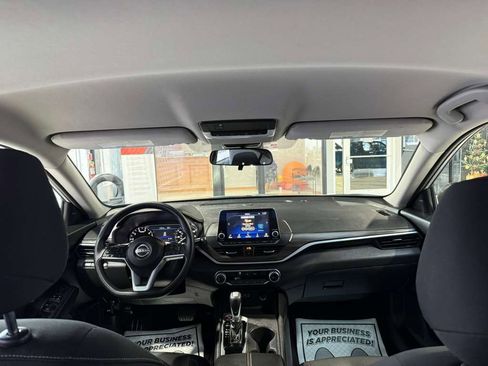 Used 2025 Nissan Altima 2.5 SV image 23