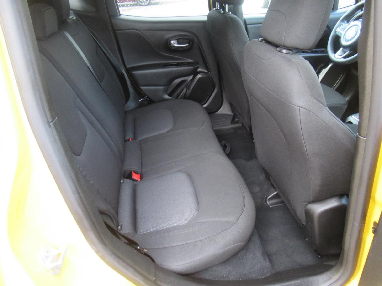 Certified 2023 Jeep Renegade Latitude AWD/4WD image 30