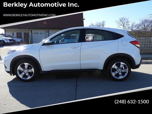 Used 2020 Honda HR-V LX image 1