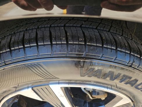 Used 2025 Nissan Sentra SV FWD image 26