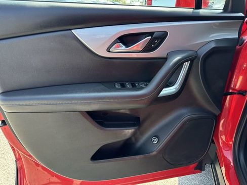 Used 2019 Chevrolet Blazer LT FWD image 21