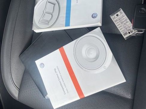 Used 2016 Volkswagen Tiguan S image 35