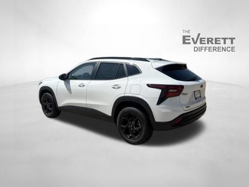 New 2026 Chevrolet Trax LT w/ Driver Confidence Package FWD image 5
