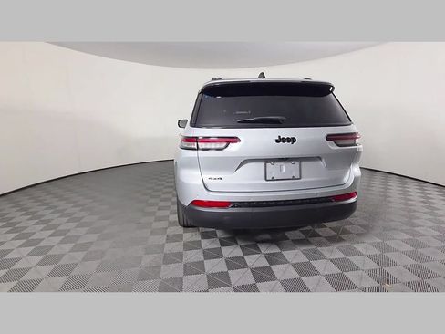 Used 2024 Jeep Grand Cherokee L Laredo AWD/4WD image 43