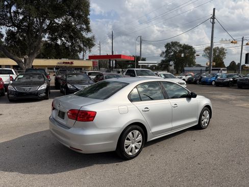 Used 2012 Volkswagen Jetta S image 4