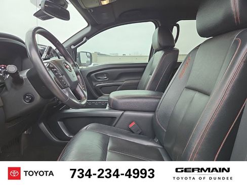Used 2020 Nissan Titan PRO-4X w/ Pro-4x Convenience Package image 13