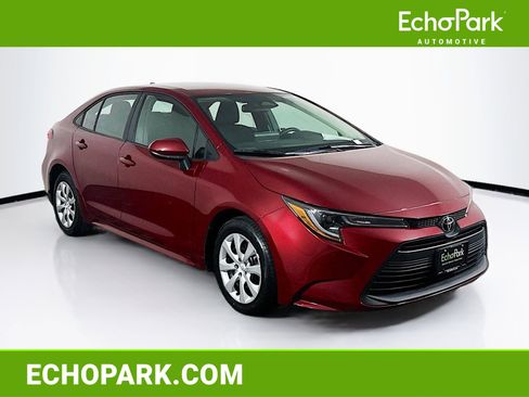Used 2024 Toyota Corolla LE image 1