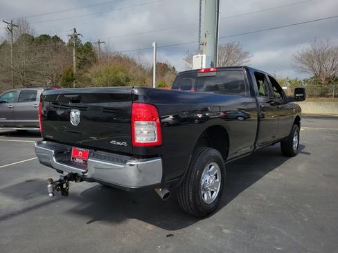 Used 2024 RAM 2500 Tradesman w/ Chrome Appearance Group image 9