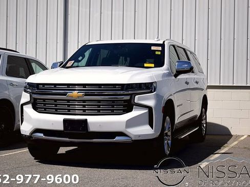 Used 2023 Chevrolet Suburban Premier RWD image 1