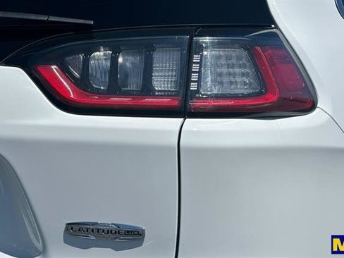 Used 2021 Jeep Cherokee Latitude Lux FWD image 37