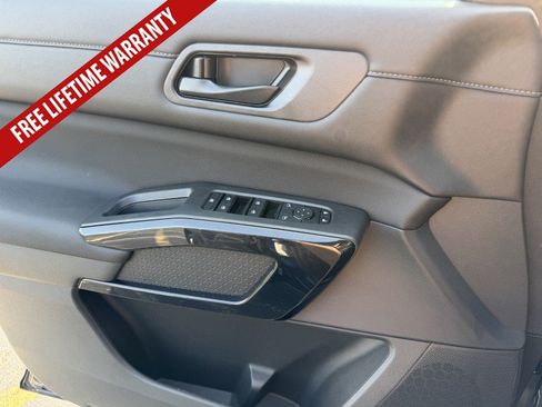 New 2026 Nissan Pathfinder SV AWD/4WD image 19