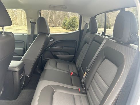 Used 2021 GMC Canyon AT4 w/ Driver Alert Package AWD/4WD image 15