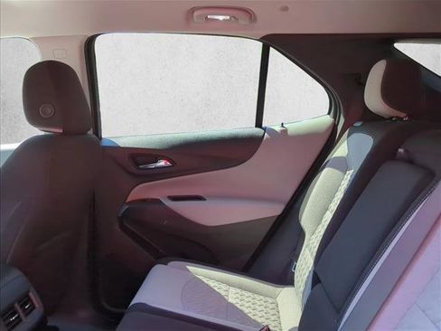 Used 2024 Chevrolet Equinox LT image 18