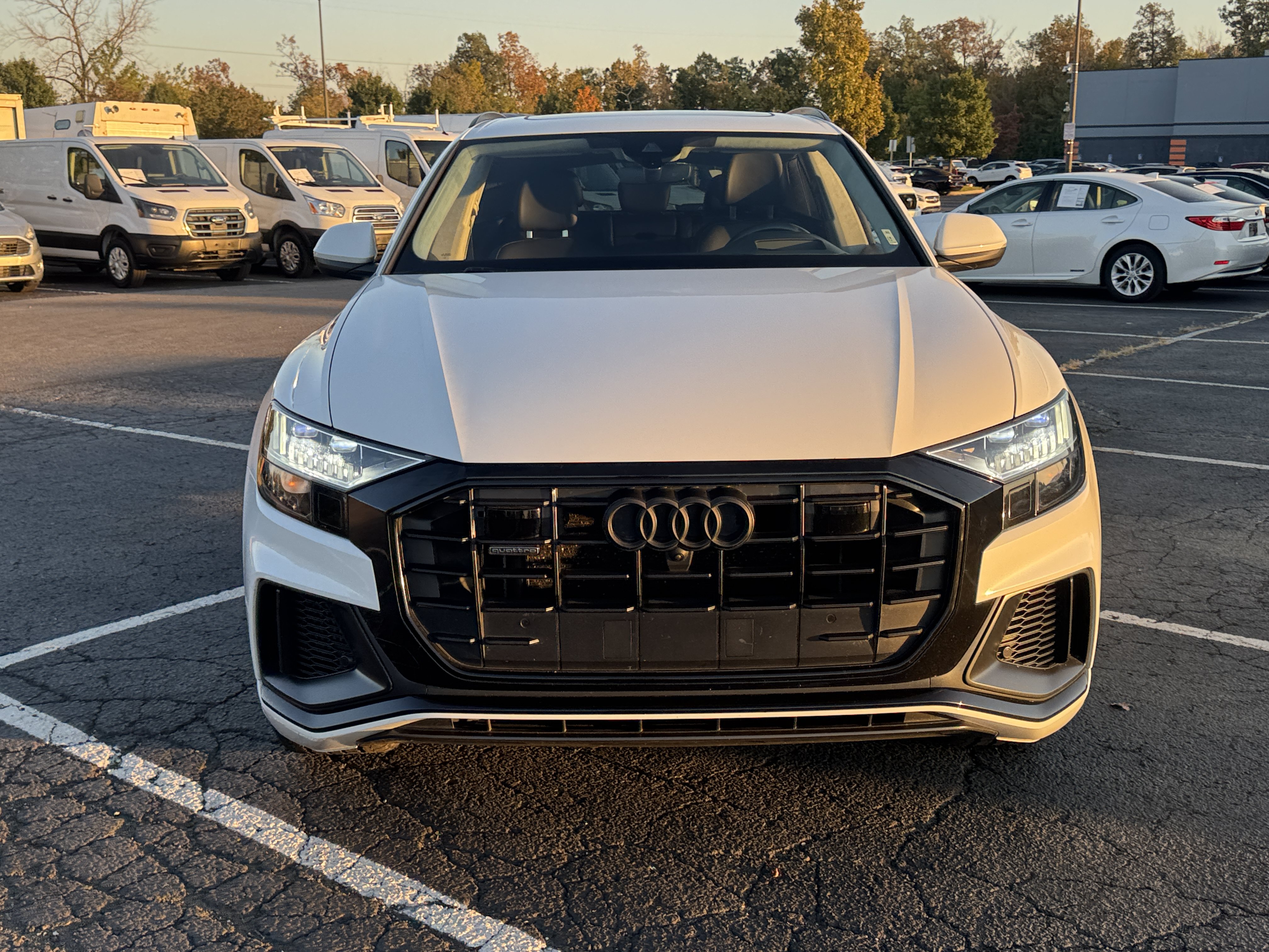 Used 2019 Audi Q8 Prestige w/ Luxury Package AWD/4WD image 2