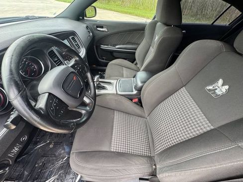 Used 2020 Dodge Charger Scat Pack RWD image 27