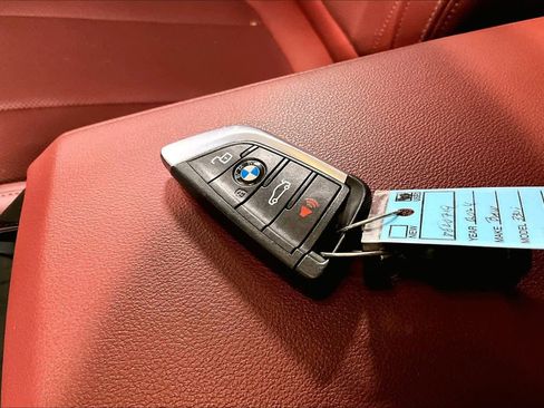 Used 2024 BMW 330i xDrive Sedan w/ Convenience Package image 14