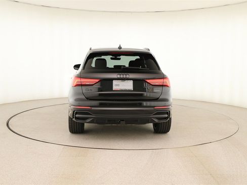 Certified 2025 Audi Q3 2.0T Premium Plus w/ Premium Plus Package image 5