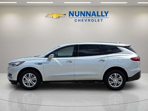 Used 2019 Buick Enclave Essence FWD image 2