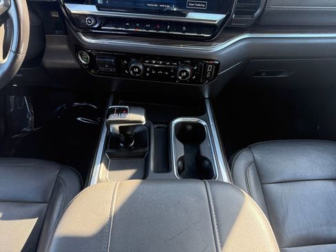 Used 2023 Chevrolet Silverado 1500 LT Trail Boss w/ Convenience Package II image 15