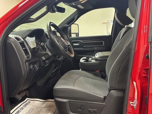 Used 2024 RAM 2500 Big Horn w/ Bed Utility Group image 10