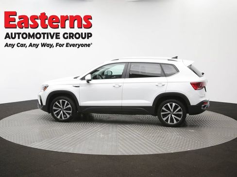 Used 2024 Volkswagen Taos SE FWD image 59